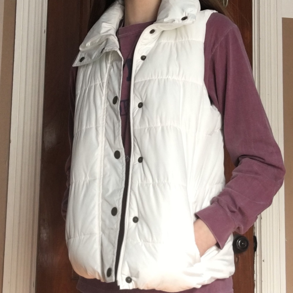 White Old Navy vest